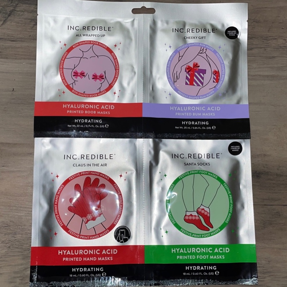 SOLD‼️ ♥️🎅🏻 XMAS MASKS BUNDLE 🎅🏻♥️